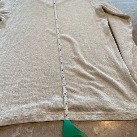 Hard Tail women’s v neck long sleeve sweater Cream.Size XS - Picture 3 of 8